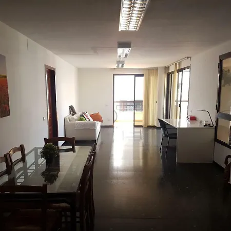 Privada En Casa Compartida *